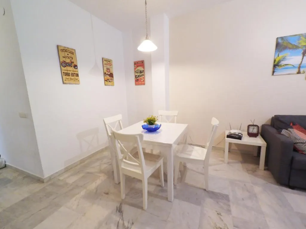 Apartamento Gigantes Apartment Malaga